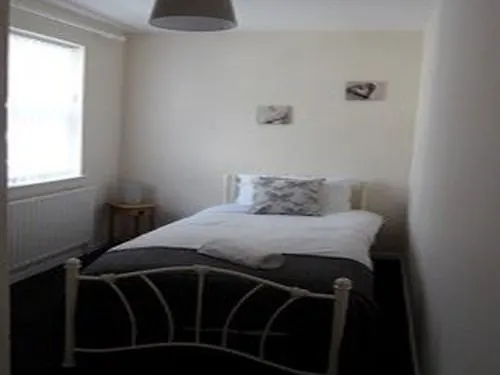 Queens Quarter Apartment Hugh St Belfast 0*,
