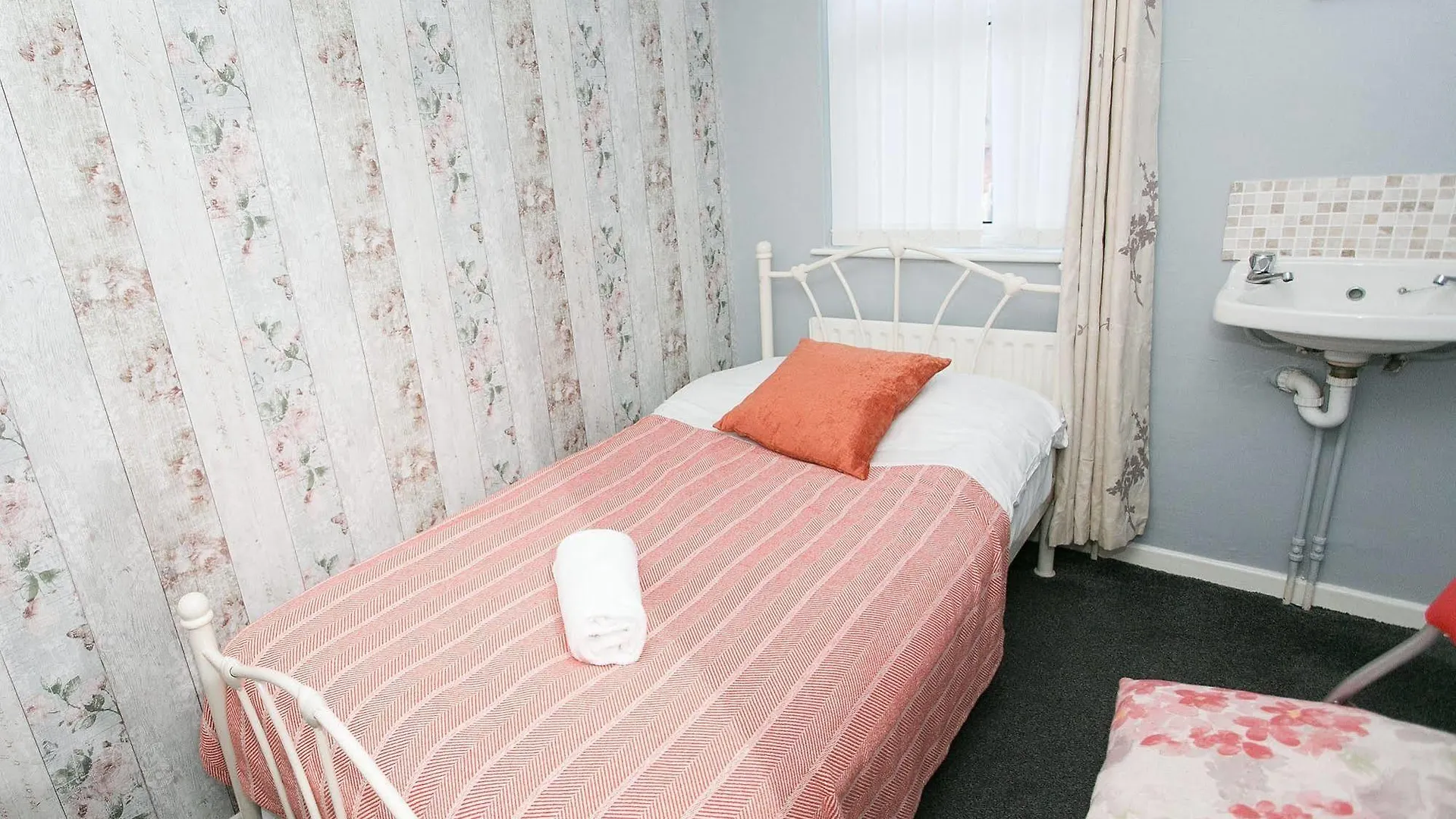 Queens Quarter Apartment Hugh St Belfast United Kingdom
