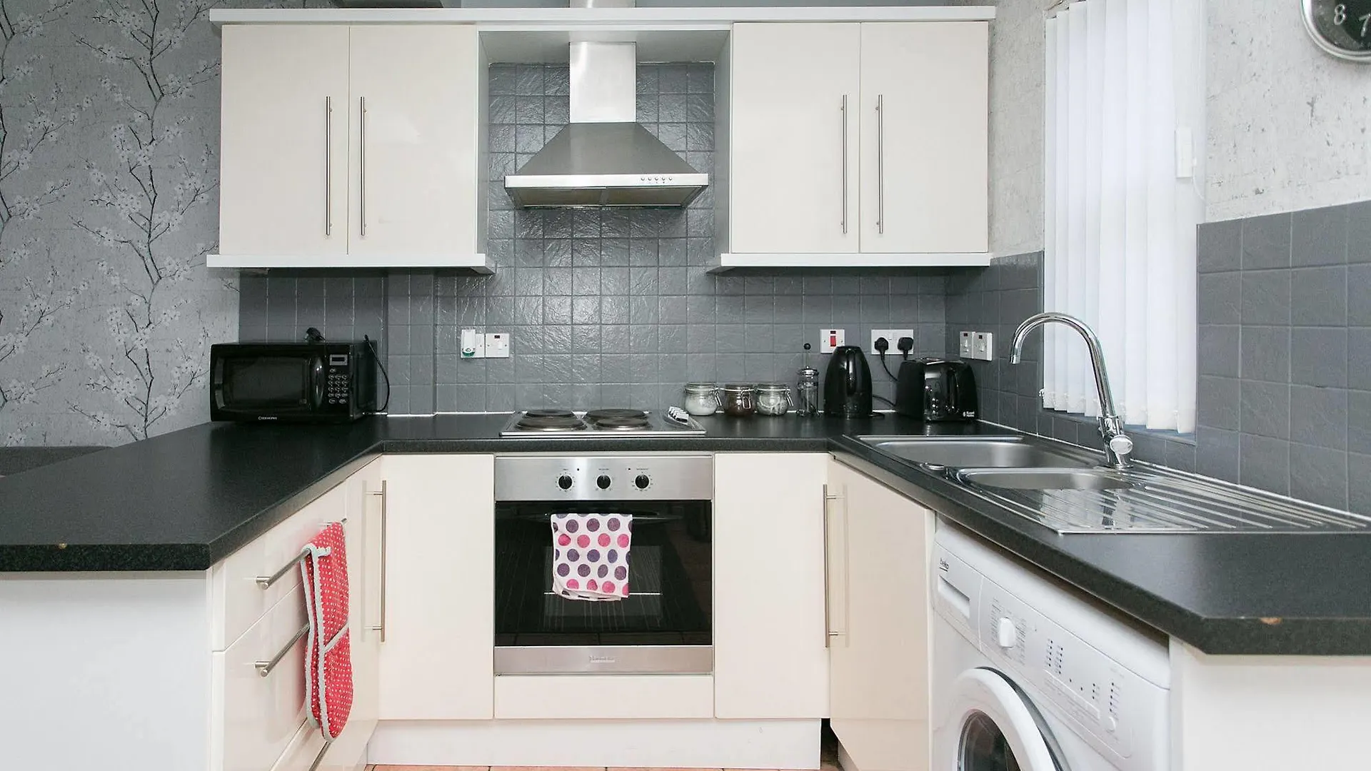 Queens Quarter Apartment Hugh St Belfast United Kingdom